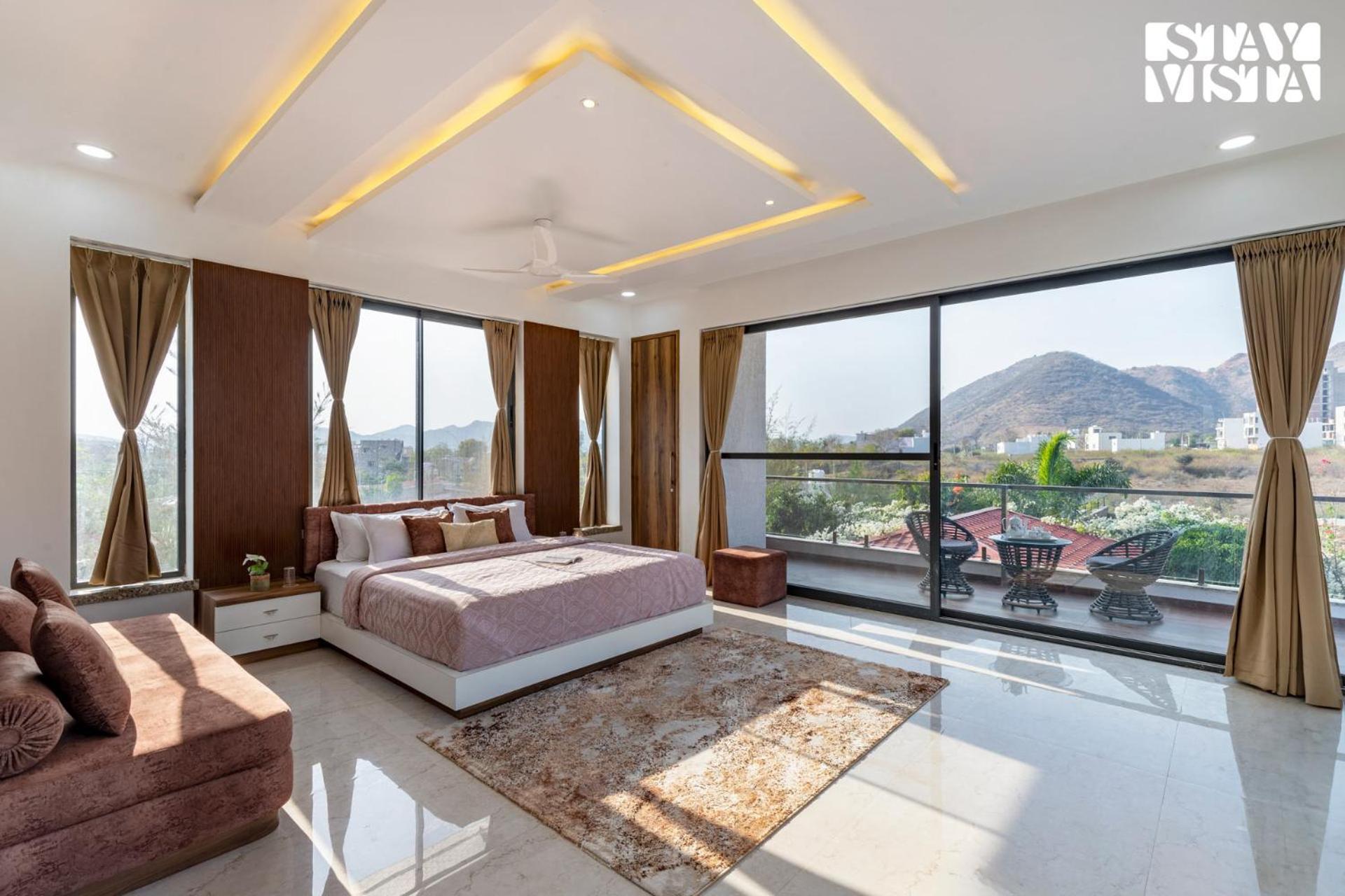 Stayvista'S Bella Dream - Mountain-View With Outdoor Pool, Lawn Featuring A Gazebo & Indoor Games Udaipur Exterior foto